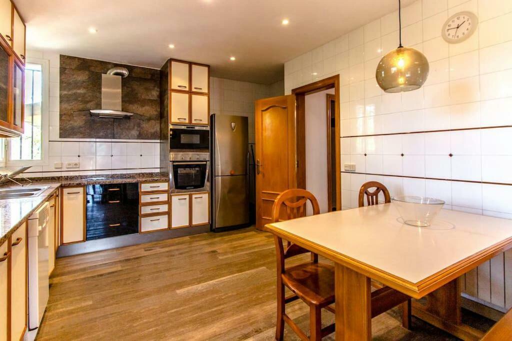Les Canyes Cottage, Private Villa Resort Piera 외부 사진